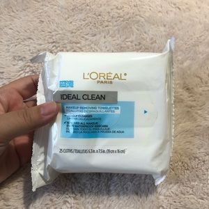 💄 4 for $15 💄 NWT LOREAL Makeup Remover Wipes